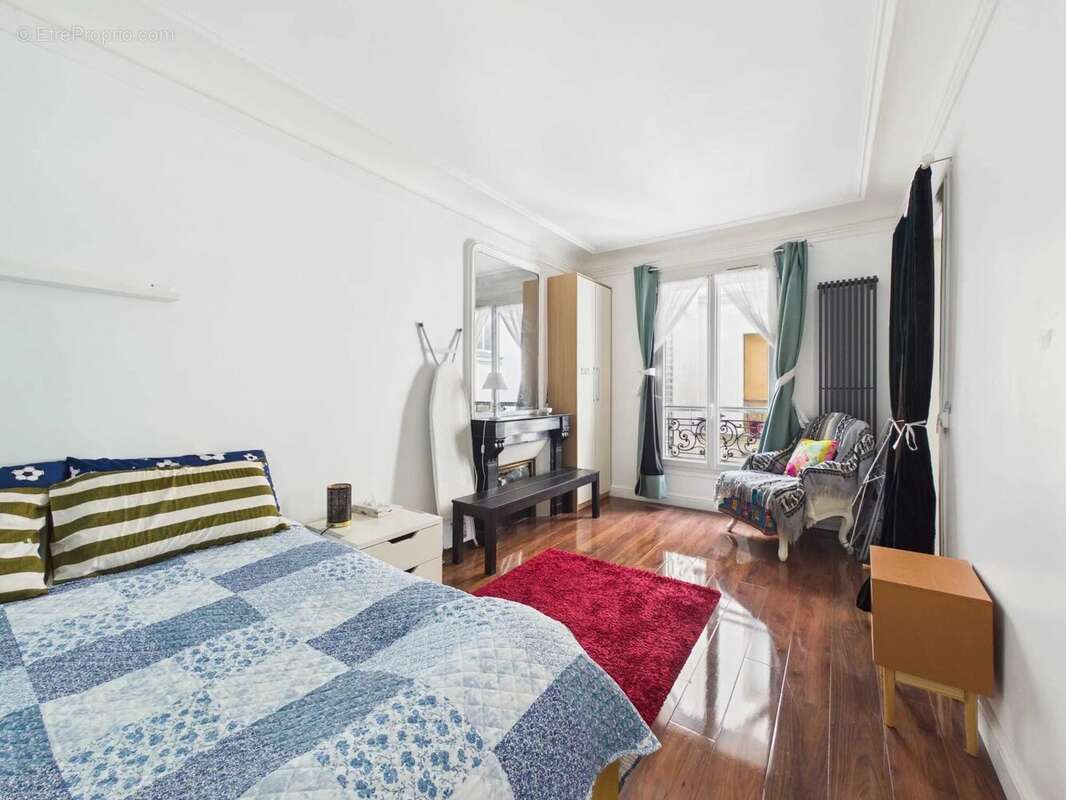 Appartement à PARIS-8E