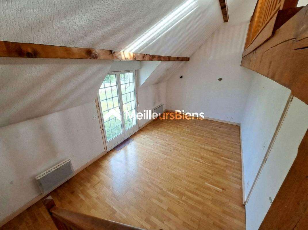 Maison à SAINT-JEAN-DE-BONNEVAL