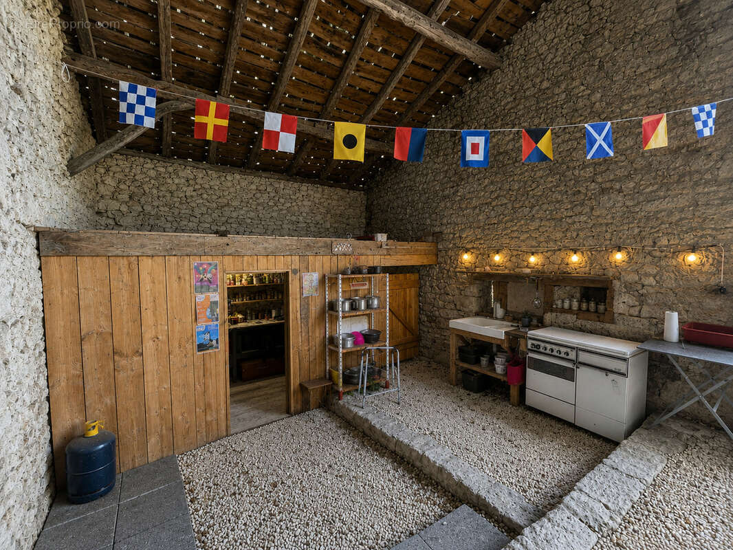 Maison à MONTAIGU-DE-QUERCY