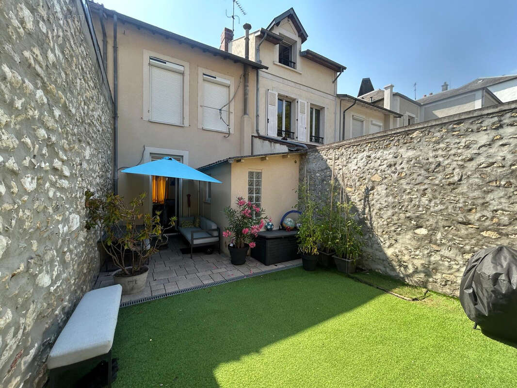 Maison à ETAMPES