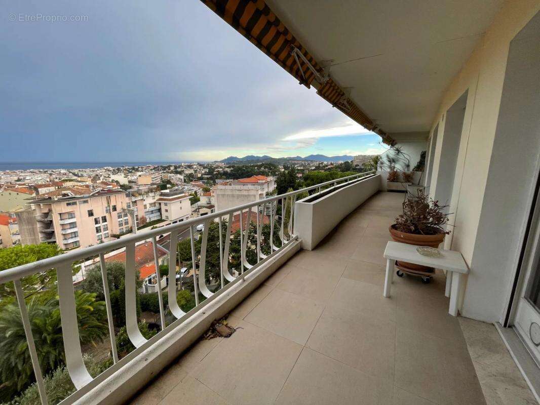 Appartement à LE CANNET