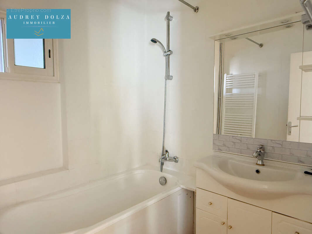 EN EXCLUSIVITÉ SUR MARIGNANE - Appartement de type 4 - 66 m2 - 130 000€ FAI - photo 8