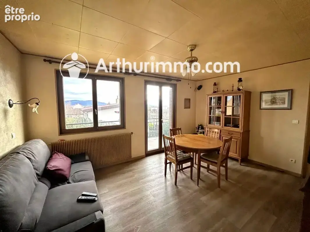 Maison familiale T5 avec jardin - TREVOUX - photo 2