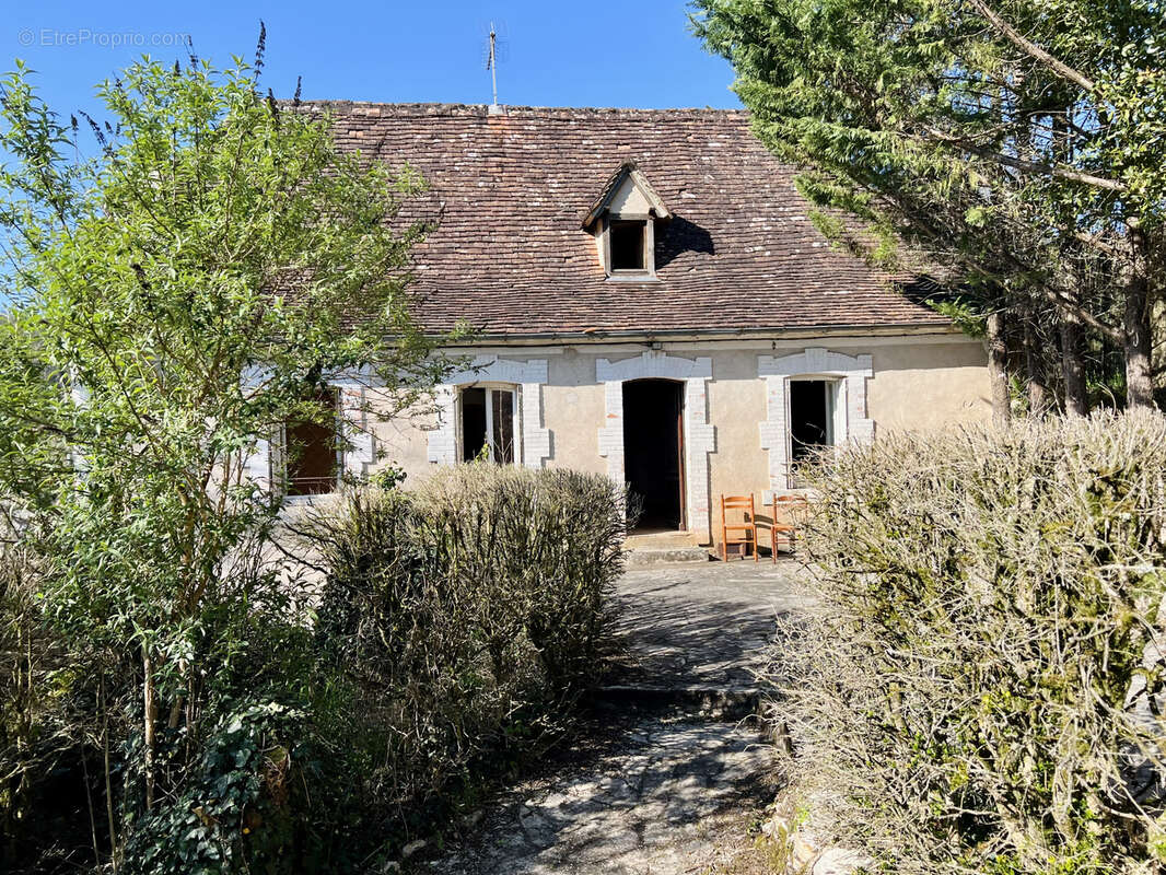 Maison à SAULIAC-SUR-CELE