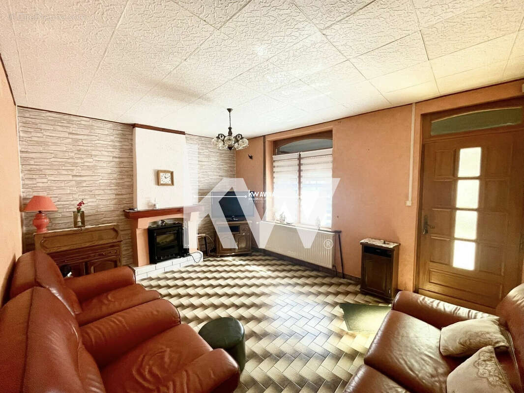 Maison 85 m² à Crespin  - photo 2