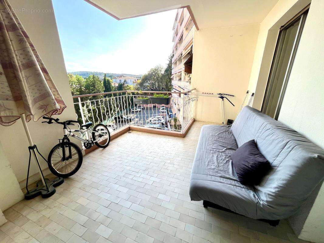 Appartement à LE CANNET