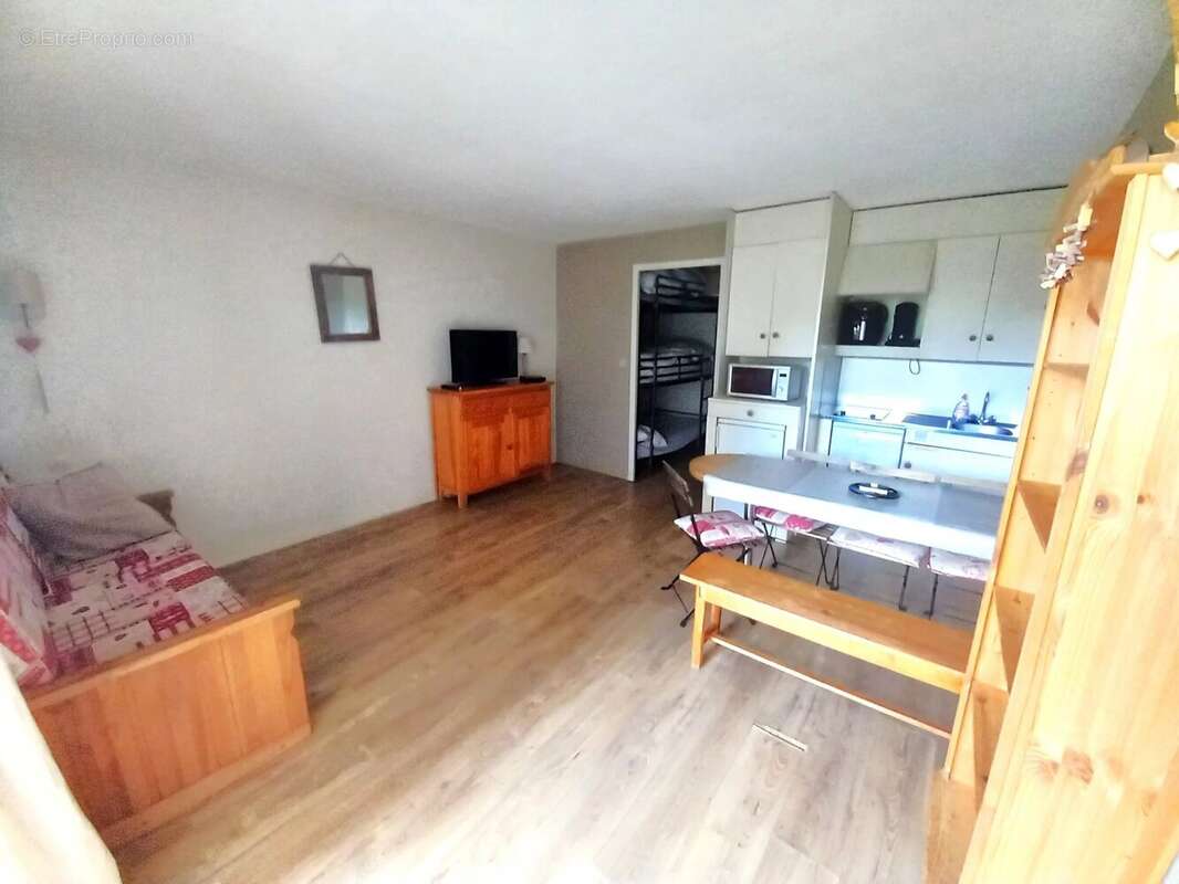 Appartement à FONT-ROMEU-ODEILLO-VIA