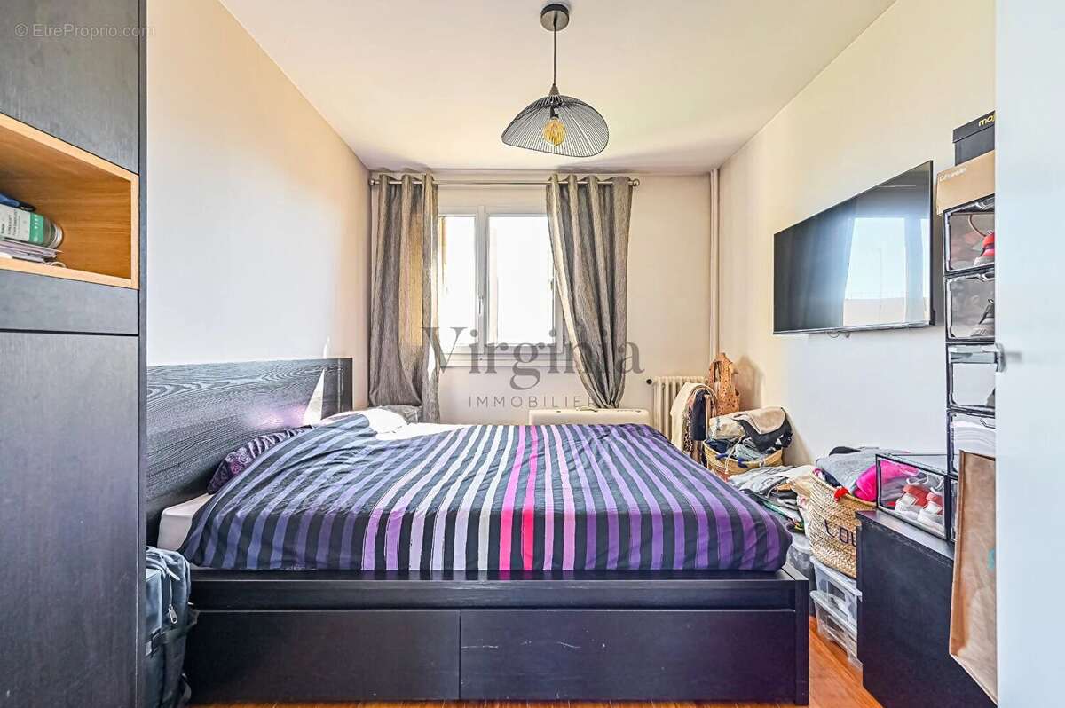 Appartement à CHARENTON-LE-PONT