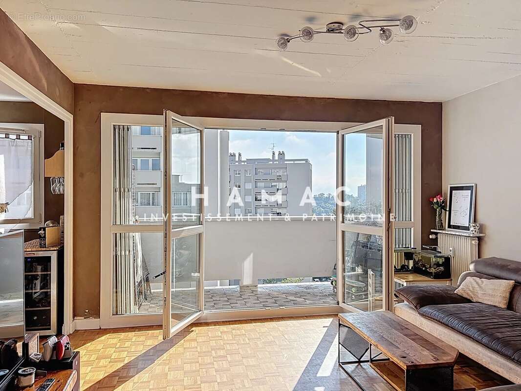 Appartement à OULLINS