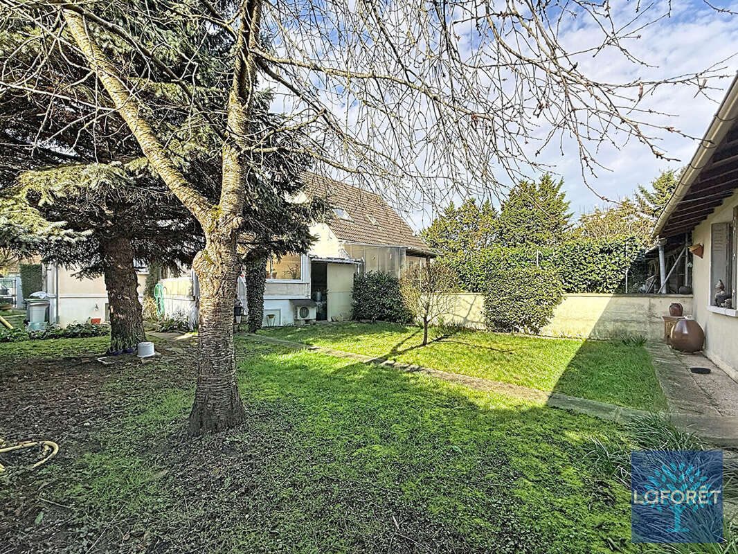 Maison à VIGNEUX-SUR-SEINE