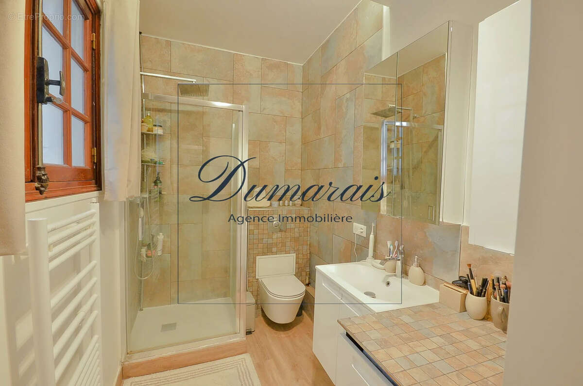 Appartement à PARIS-3E