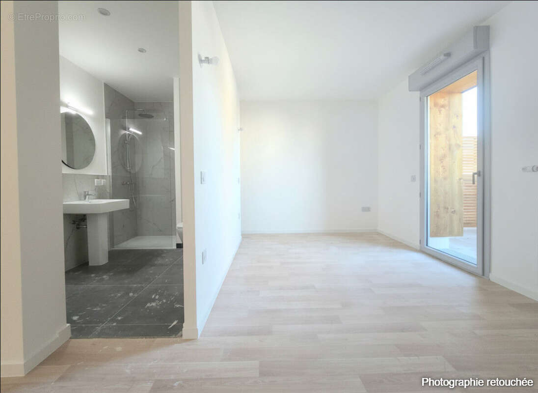 Appartement à AVRILLE