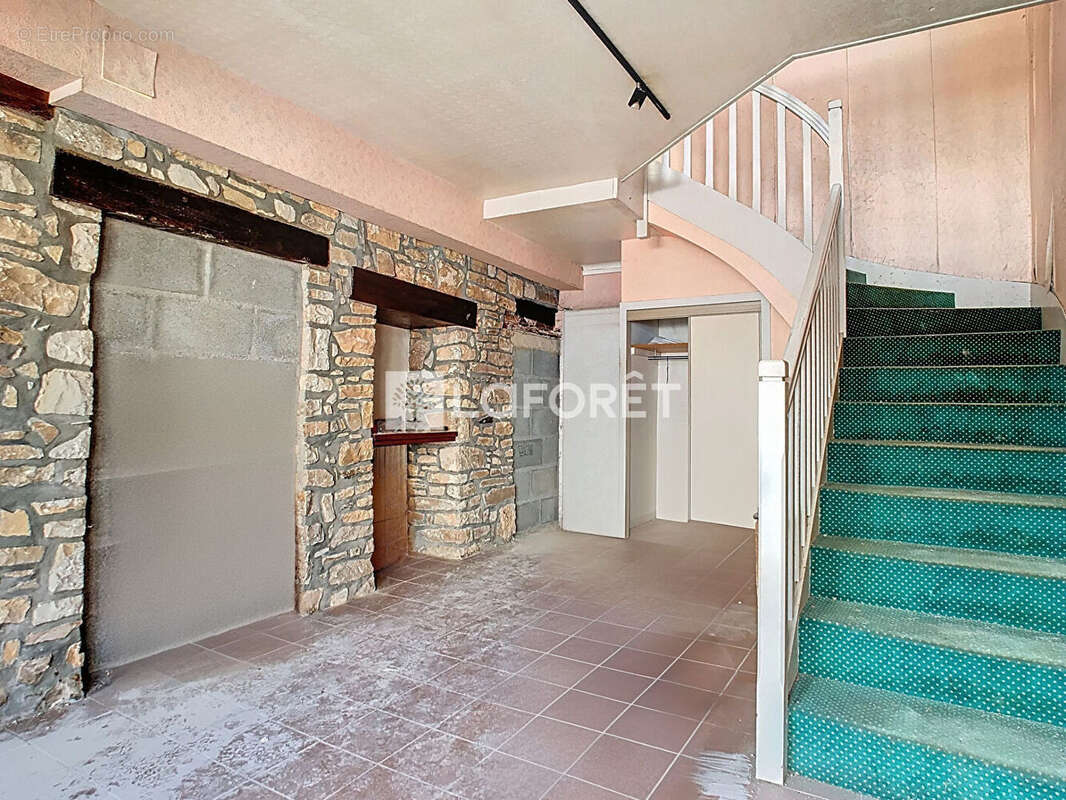 Appartement à BOURG-DES-COMPTES