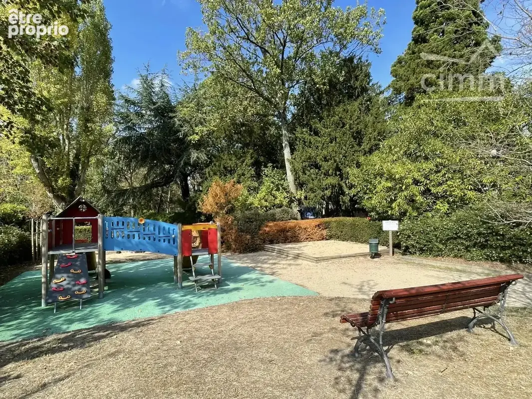 Lumière et verdure pour ce 3 pièces en très bon état - photo 14
