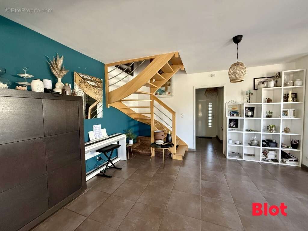 Maison 129 m² à Chateaugiron  - photo 5