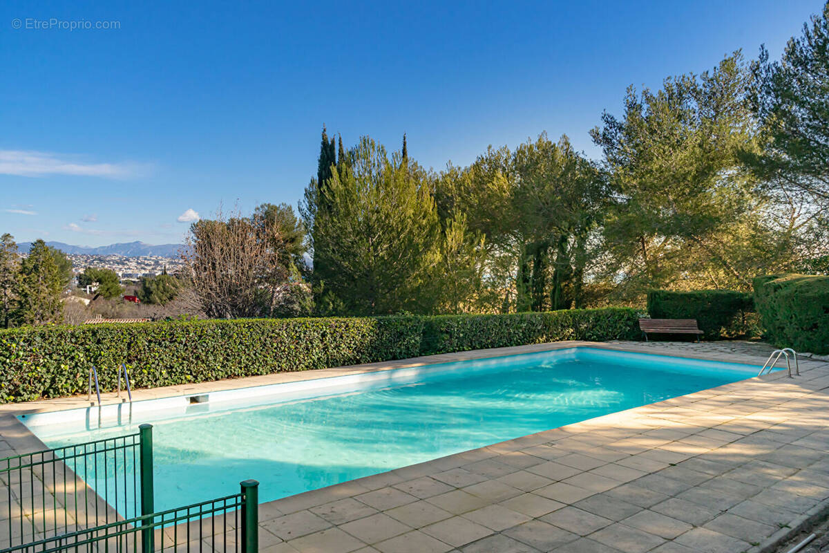 Appartement à VILLENEUVE-LOUBET