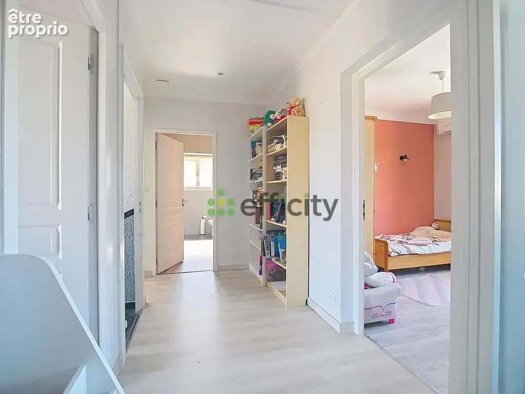 Maison 5 pièces 148 m² à vendre à Genilac (42800) - photo 10