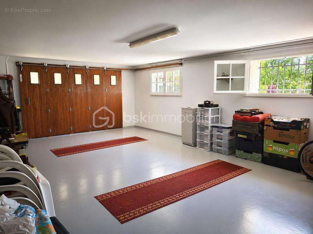 Maison familiale de 142 m² avec terrain arboré de 2 394 m², sous-sol complet et combles aménagés - photo 15