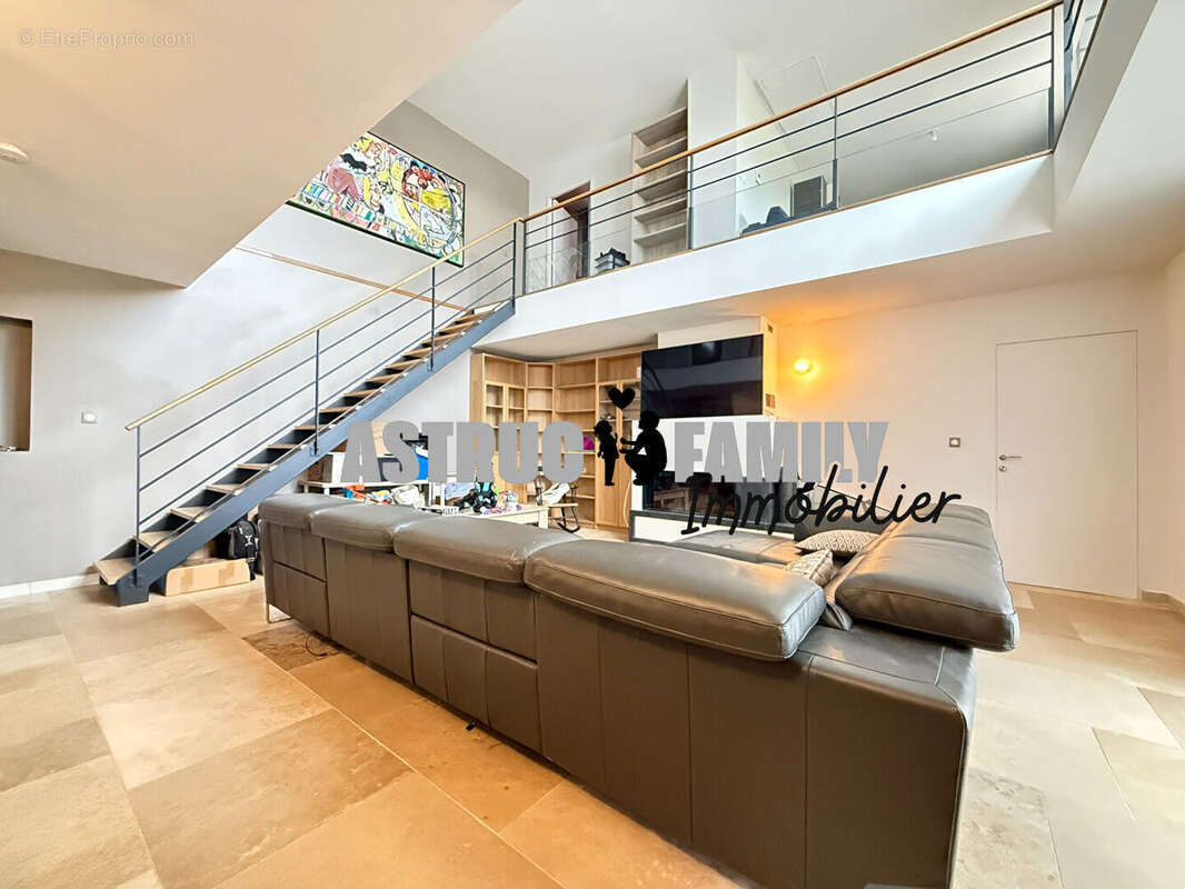 Maison à SAINT-LAURENT-D'AIGOUZE