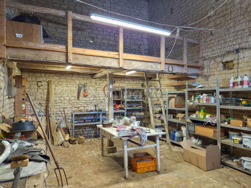 Maison à CHEF-BOUTONNE