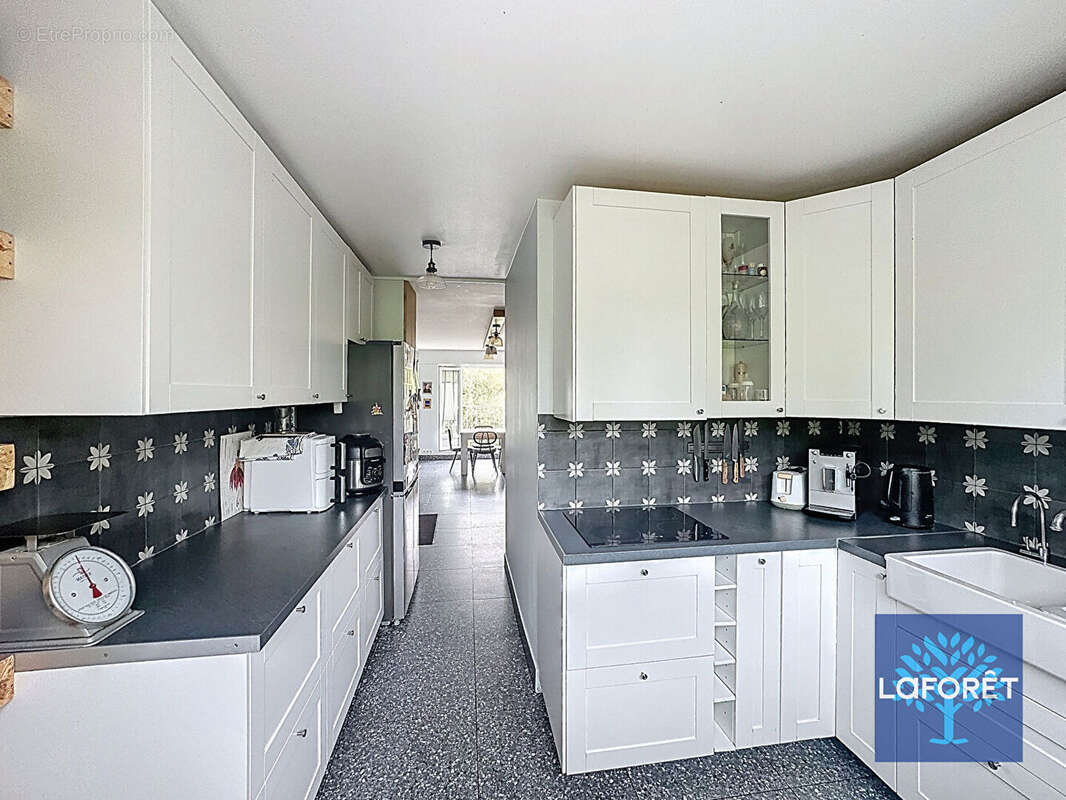 Appartement à CHILLY-MAZARIN