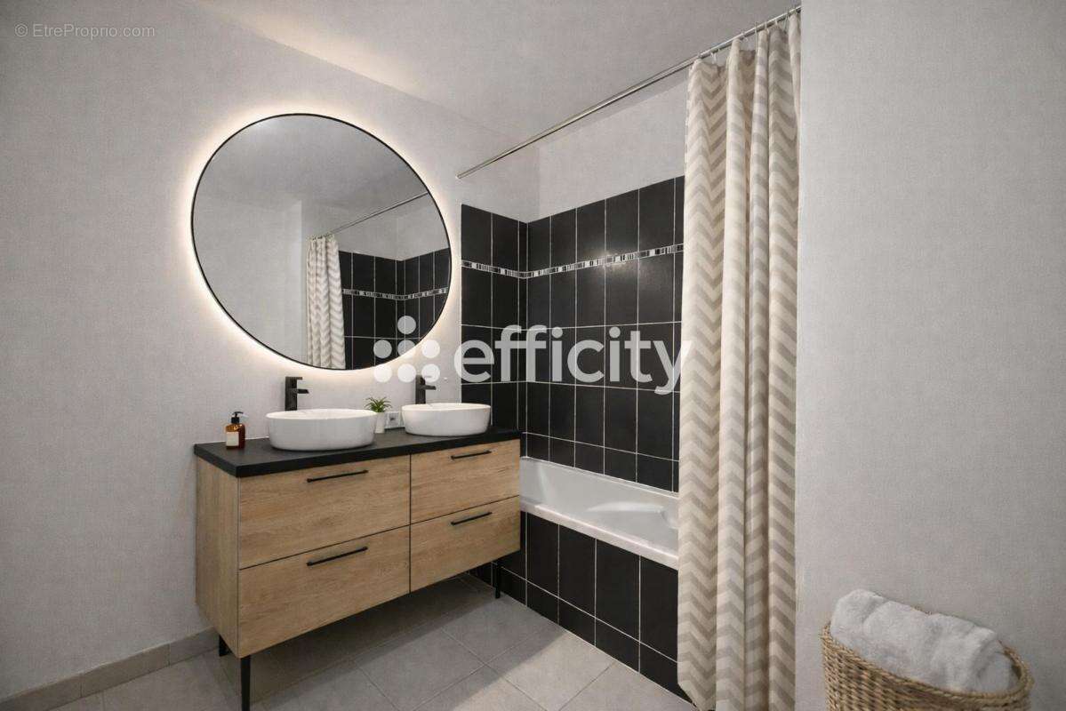 Appartement à SAINT-FONS