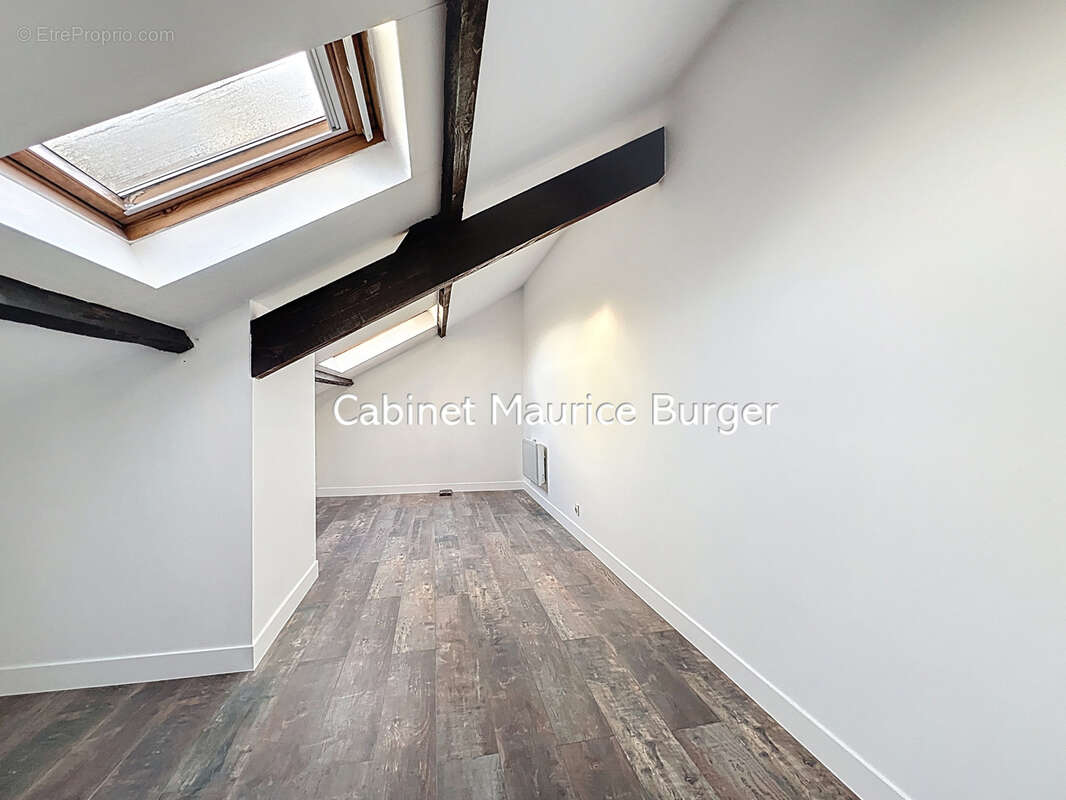 Appartement à COURBEVOIE