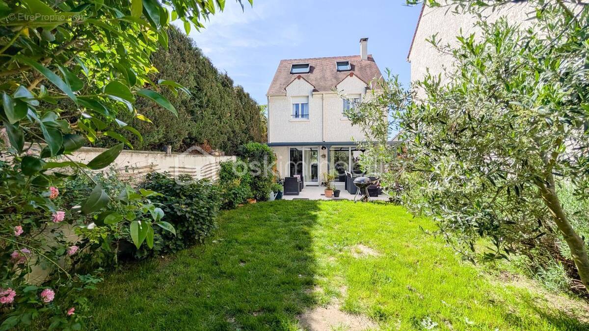 Maison à SAULX-LES-CHARTREUX