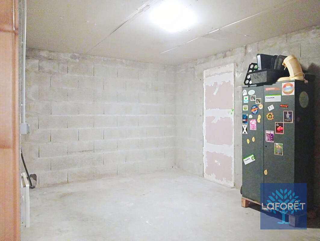 Commerce à LA FERRIERE