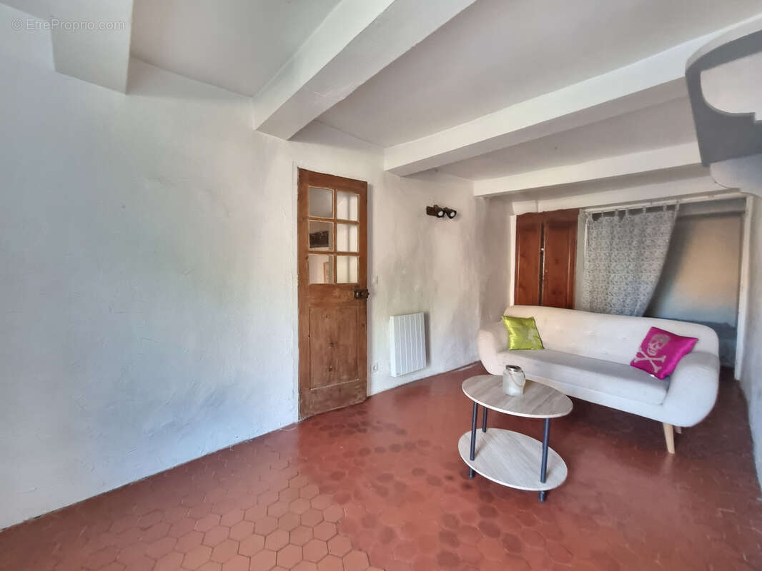 Maison à MONTMEYAN