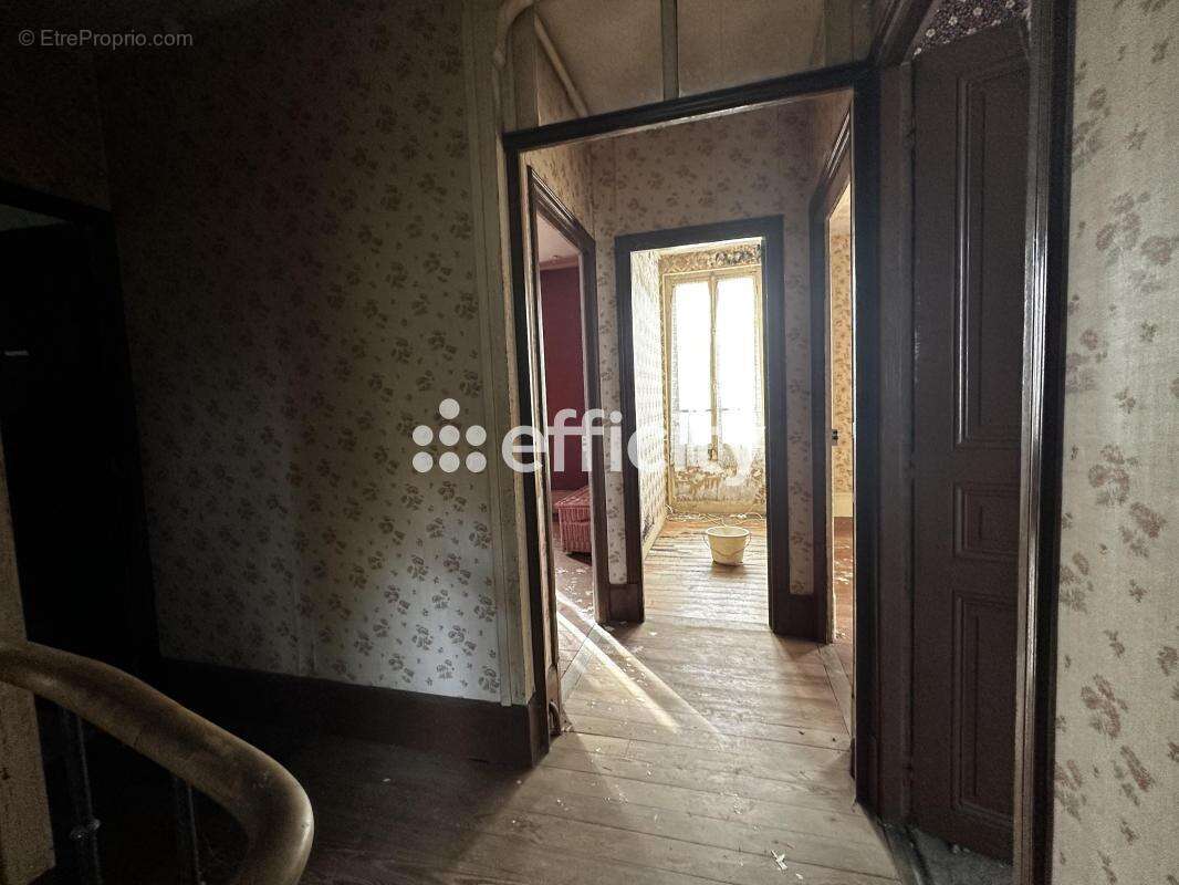 Maison à COULOMMIERS