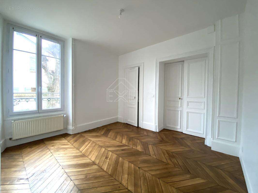 Appartement à ROSNY-SUR-SEINE