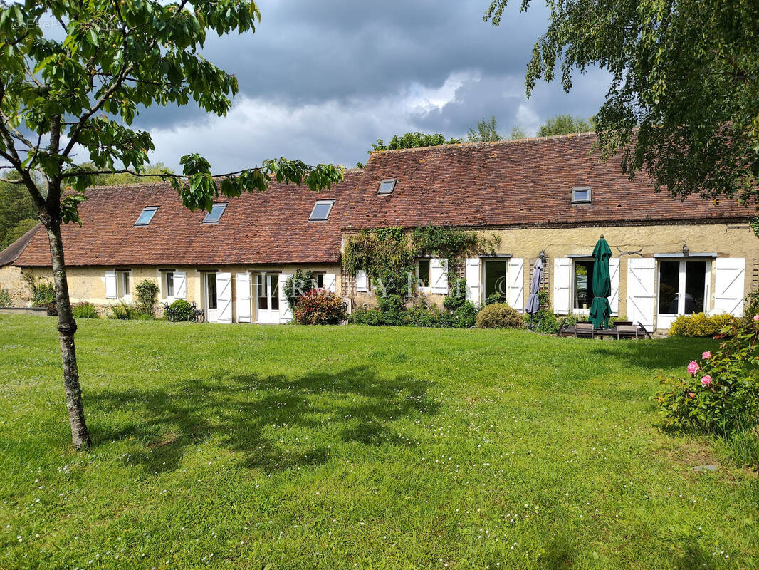 Maison à MOUTIERS-AU-PERCHE