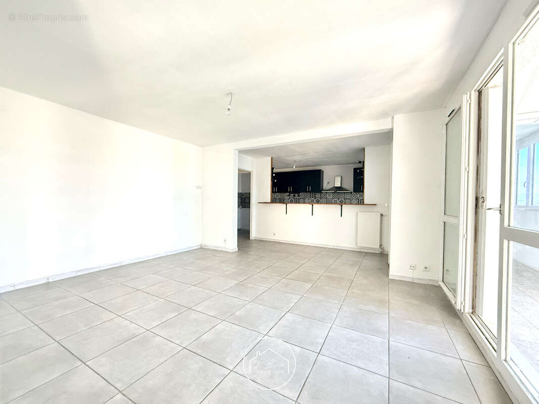 Appartement à MARSEILLE-11E