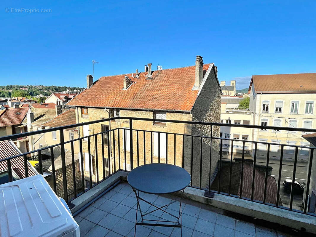 Appartement à BOURGOIN-JALLIEU