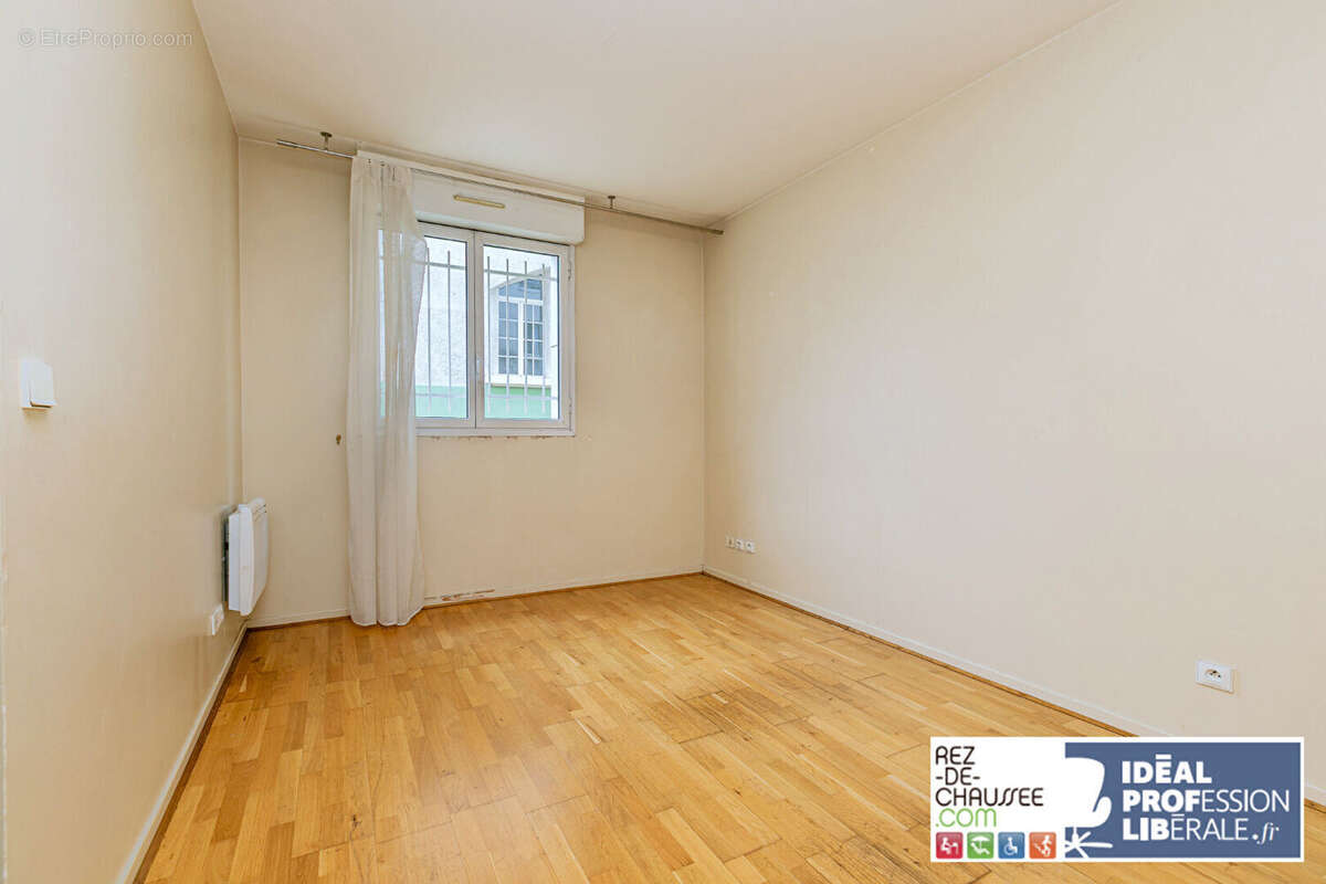 Bureaux a amenager en rez-de-chaussee 2-3 pieces - vieux puteaux - photo 11