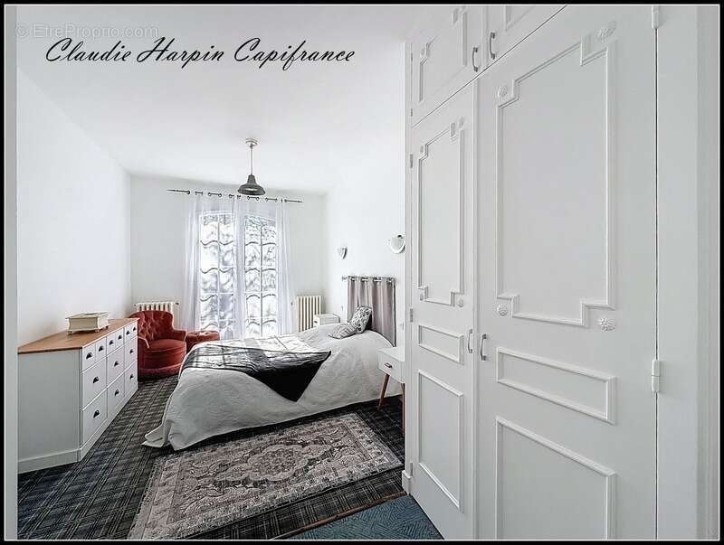 Maison à vendre 8 pièces  (79) CHATILLON-SUR-THOUET - 219 m² hab 4 à 6 ch - terrain environ 2500 m² - photo 12