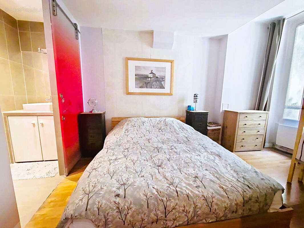Appartement à PARIS-2E