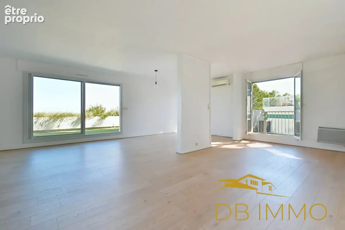 Villeneuve-Lez-Avignon, 112 m2 + 60 m2 de terrasse face à la Provence : un appartement hors norme - photo 5