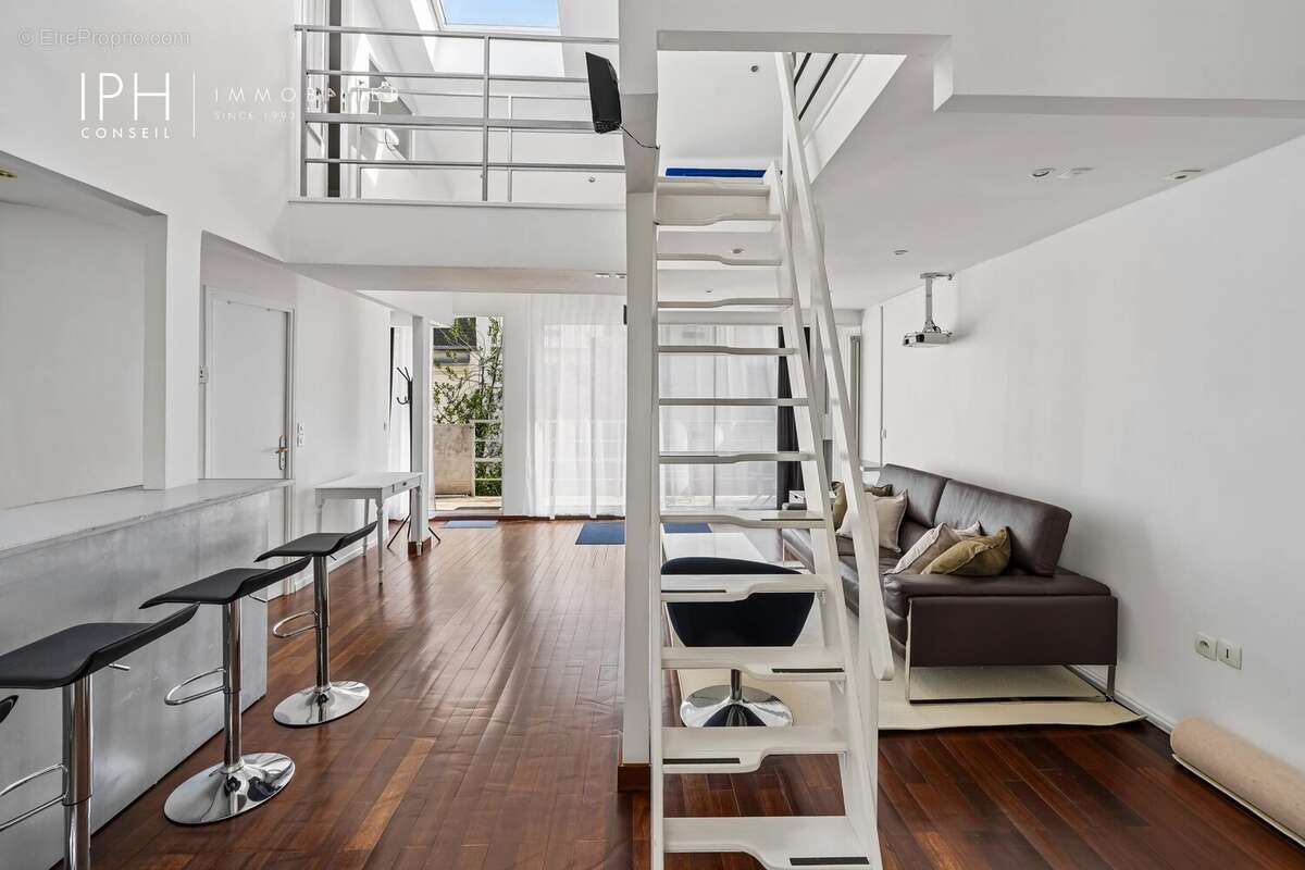 Appartement à LEVALLOIS-PERRET
