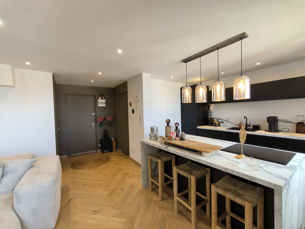Appartement à SAINT-ETIENNE