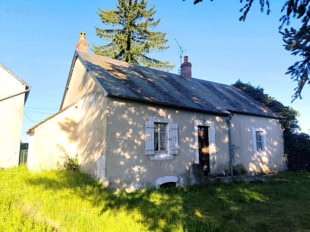 Maison à MONTREUILLON