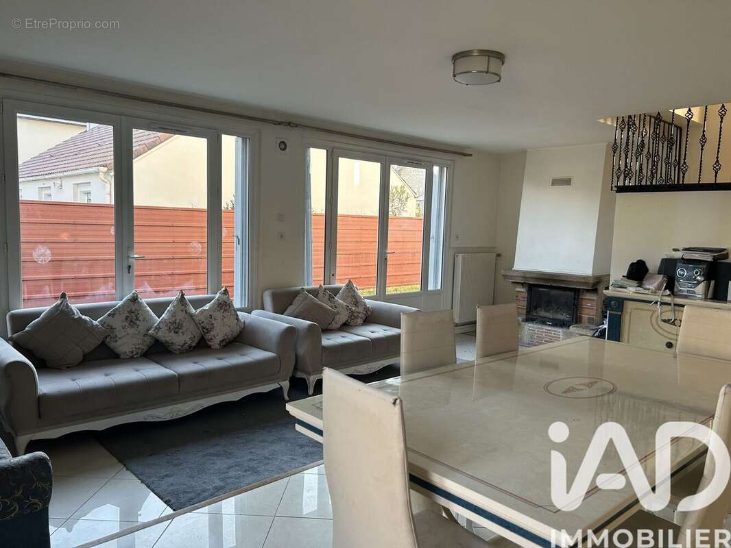 Photo 5 - Maison à VILLIERS-LE-BEL