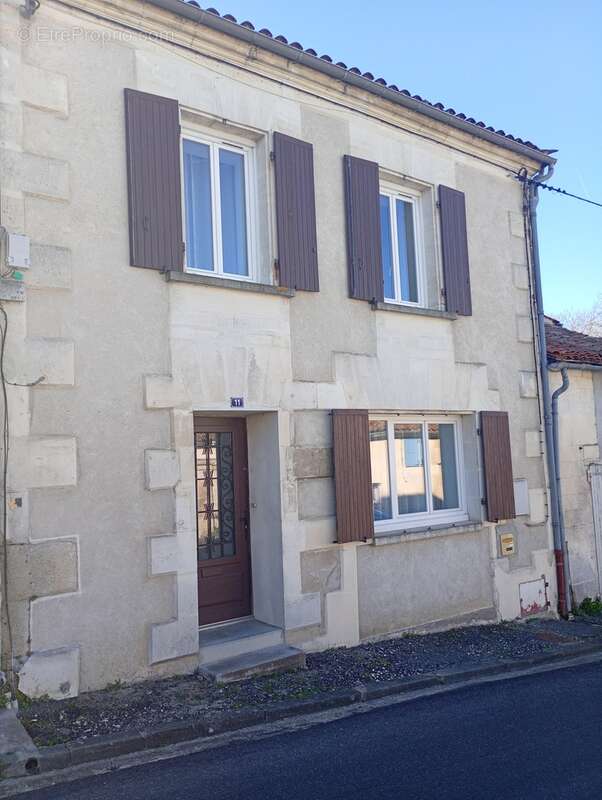 Maison 84 m² à Archiac  - photo 30