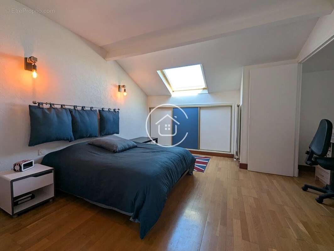 Maison à LA CHAUSSEE-SAINT-VICTOR