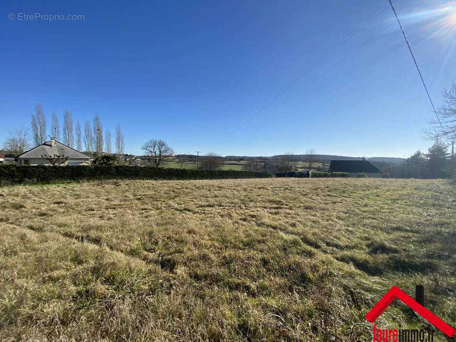 Terrain à JUGEALS-NAZARETH