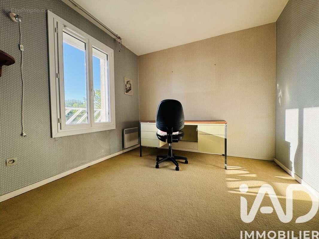 Maison 92 m² à Espalais  - photo 7