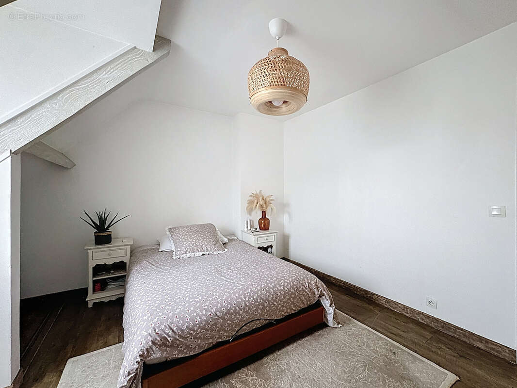 Maison à PARAY-VIEILLE-POSTE