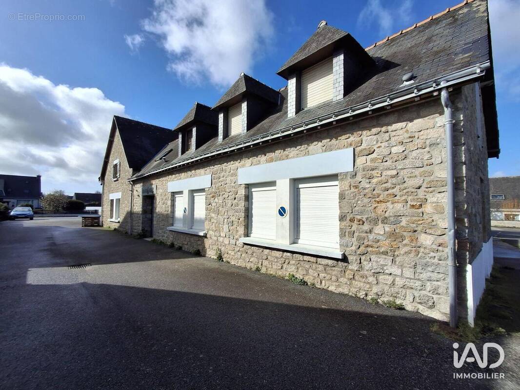 Photo 1 - Commerce à GESTEL