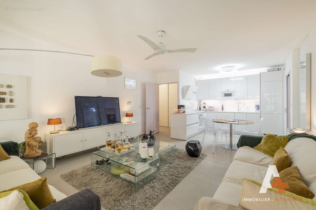 Appartement à MARSEILLE-2E